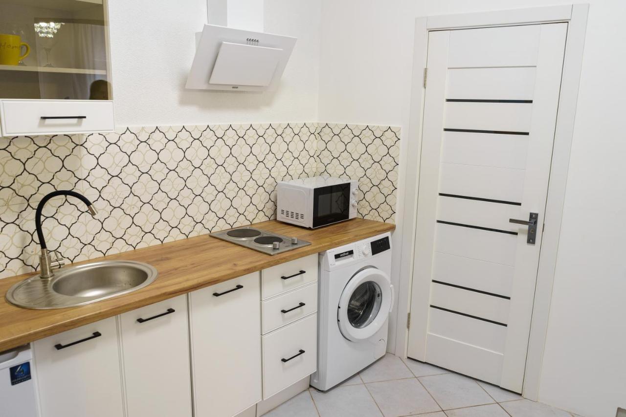 Charming Apartments In The Heart Of Lviv - Valova, Nasypna Str Екстериор снимка