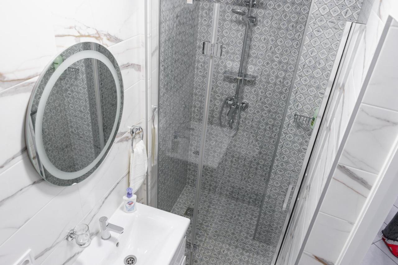 Charming Apartments In The Heart Of Lviv - Valova, Nasypna Str Екстериор снимка