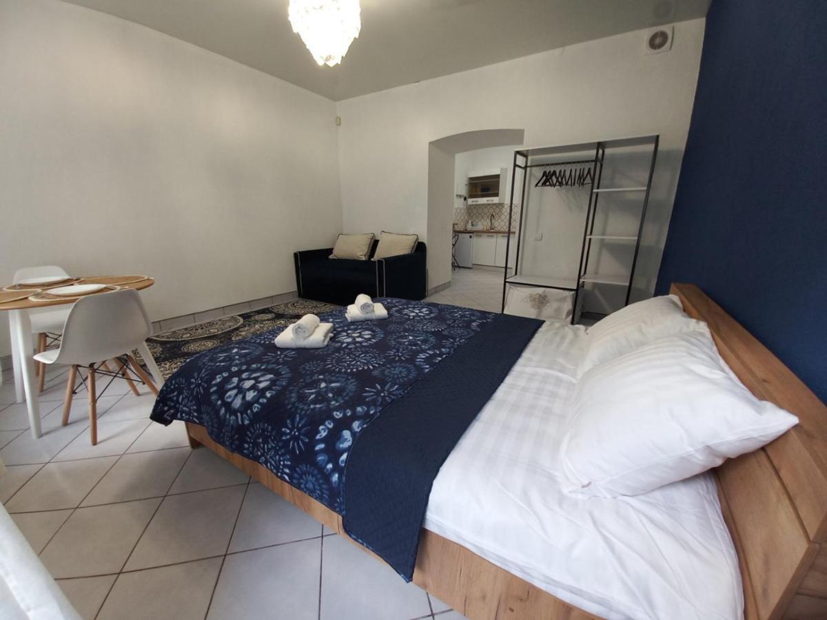 Charming Apartments In The Heart Of Lviv - Valova, Nasypna Str Екстериор снимка