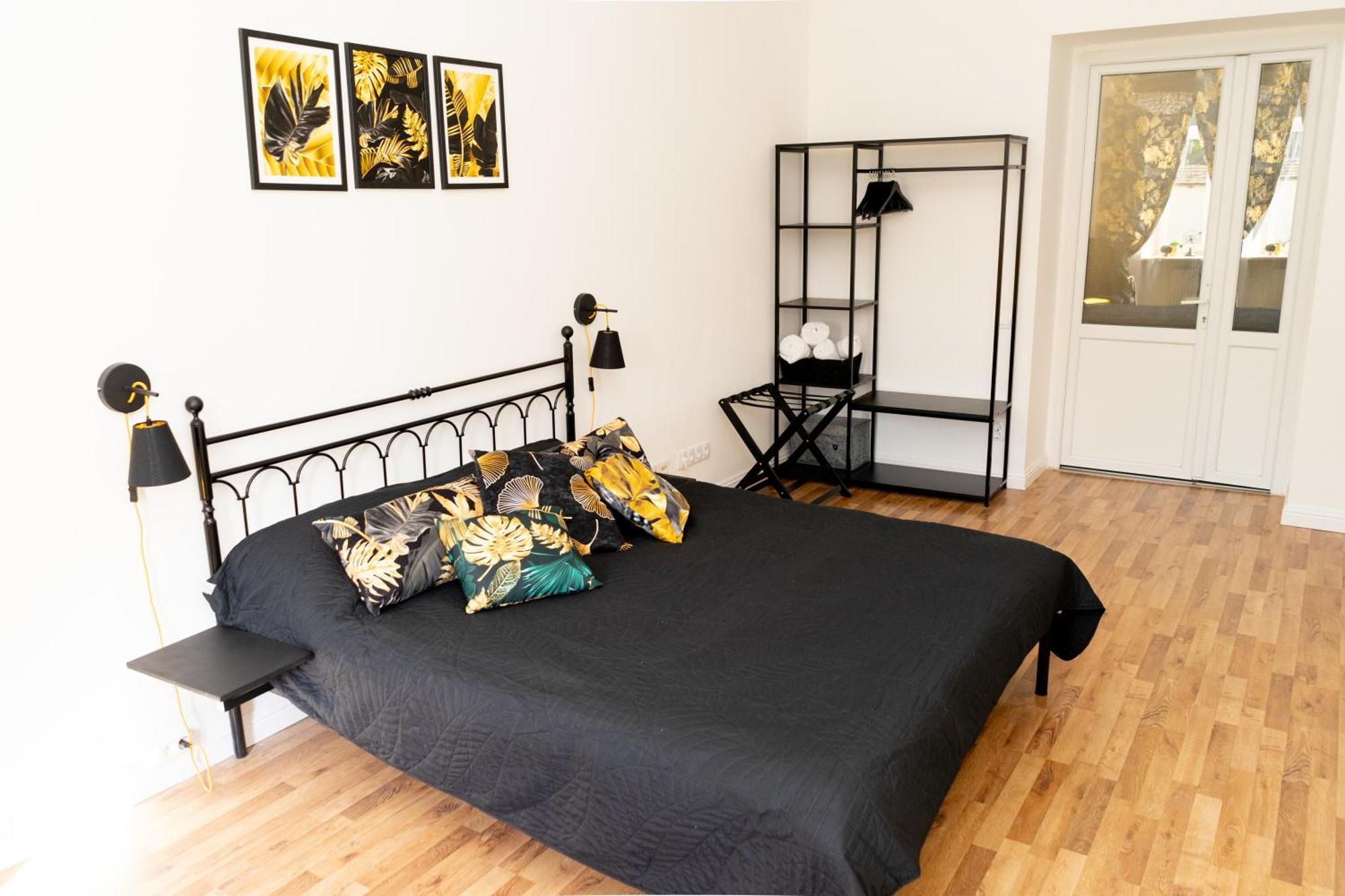 Charming Apartments In The Heart Of Lviv - Valova, Nasypna Str Екстериор снимка