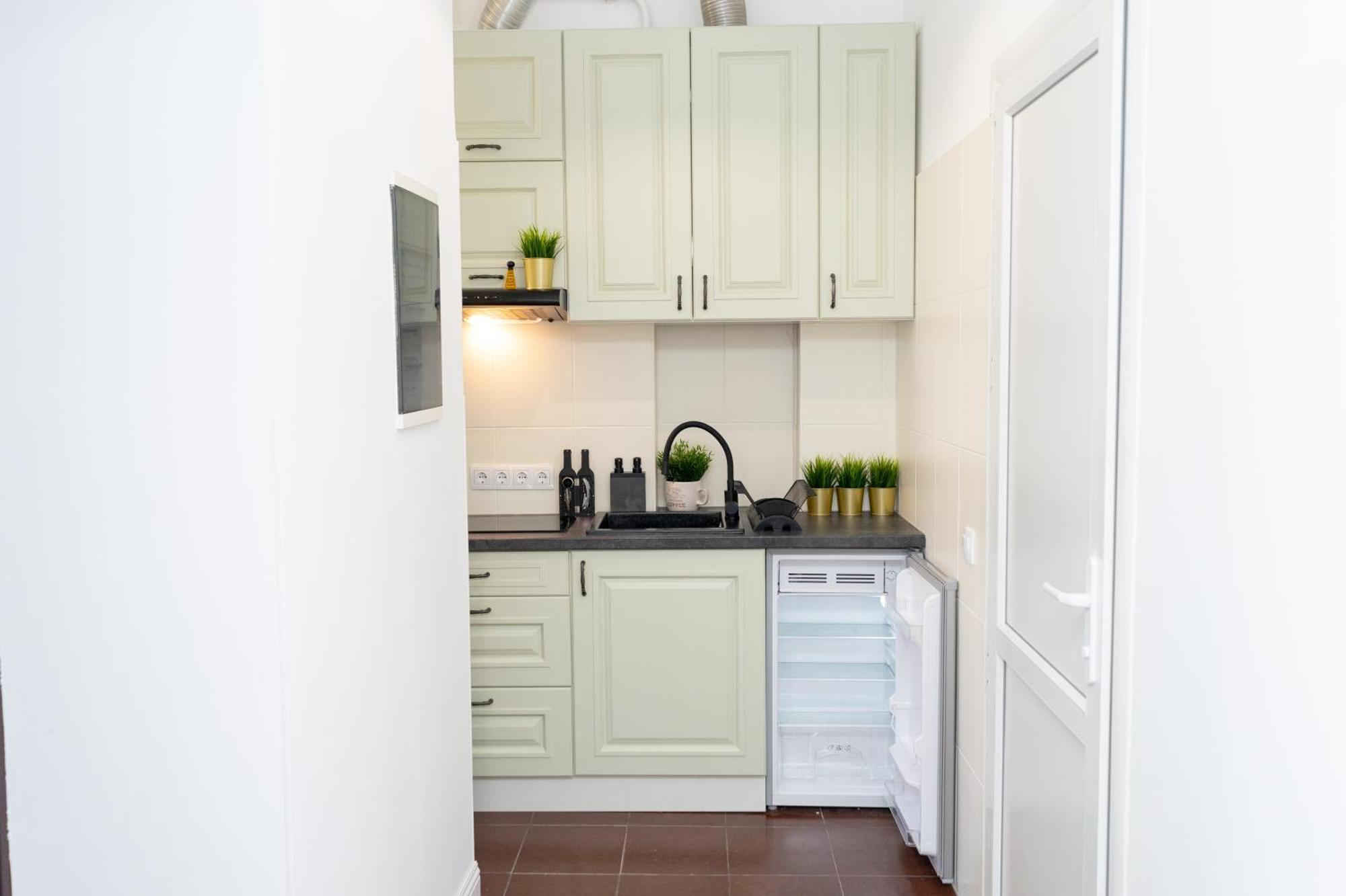Charming Apartments In The Heart Of Lviv - Valova, Nasypna Str Екстериор снимка