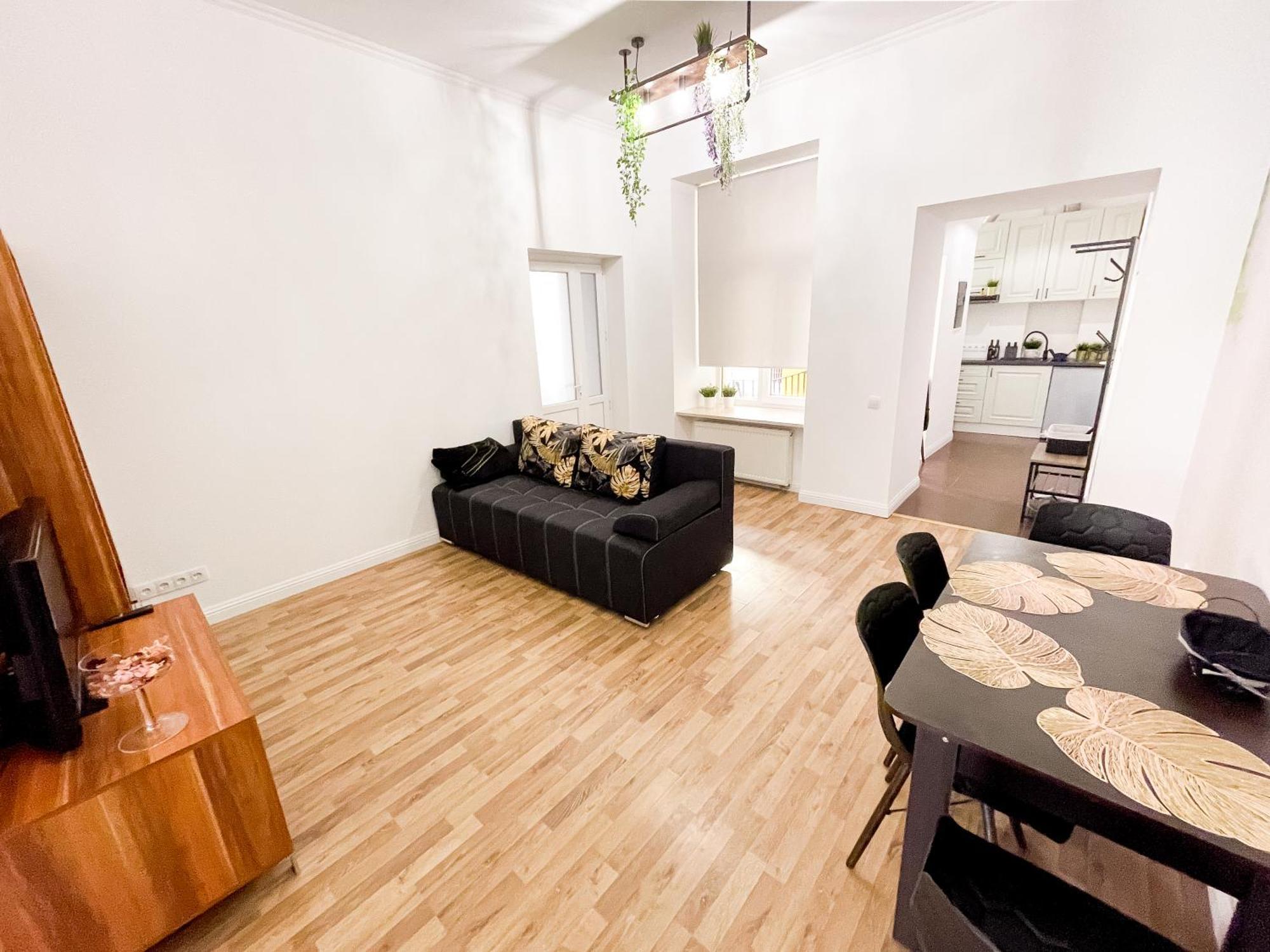 Charming Apartments In The Heart Of Lviv - Valova, Nasypna Str Екстериор снимка