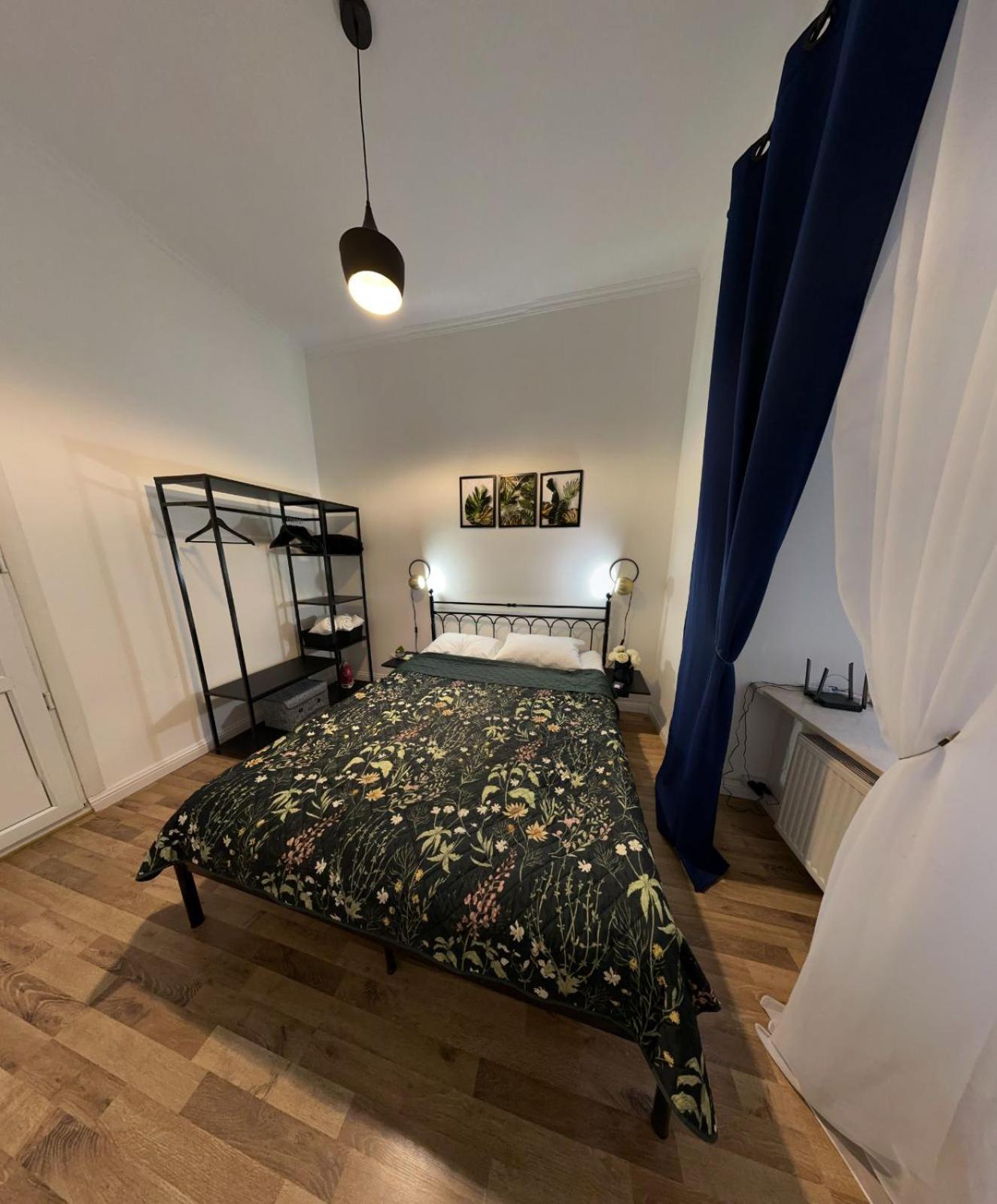 Charming Apartments In The Heart Of Lviv - Valova, Nasypna Str Стая снимка